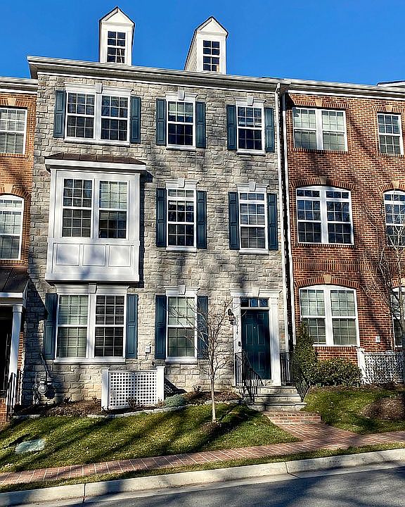 1st image of 10614 Canfield St