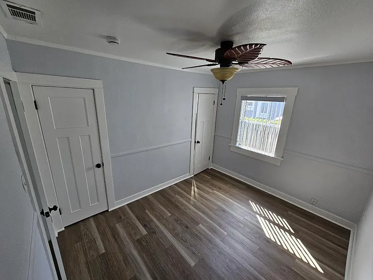4359 Elmwood Ct — Photo 4