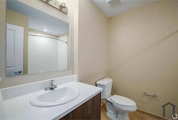 203 N University Dr — Photo 29