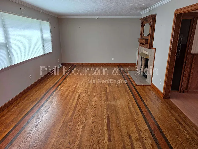 15 Ginell Cir — Photo 7