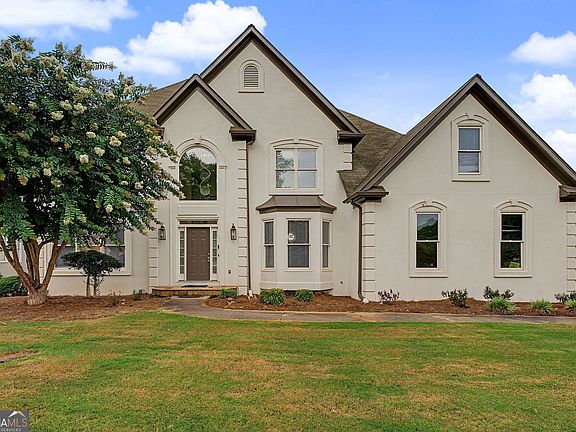 4th image of 424 Water Fall Ln