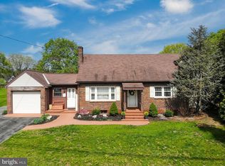 232 E 4th St, Bernville, PA 19506