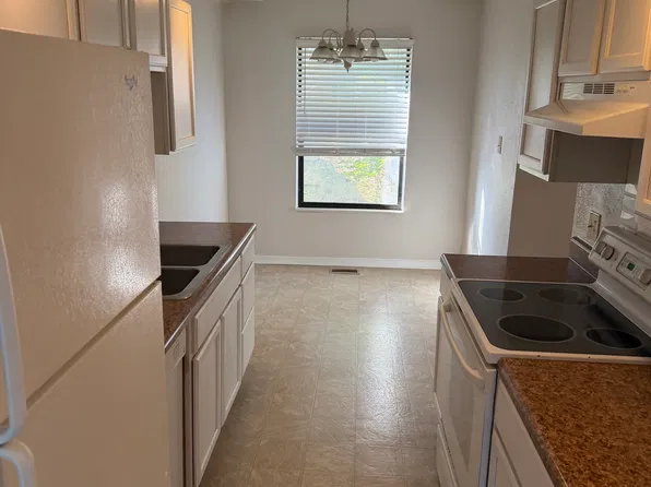 8705 Olde Colony Trl APT 31, Knoxville, TN 37923
