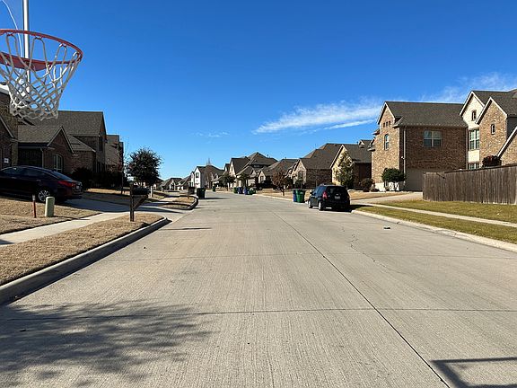 5th image of 538 La Grange Dr