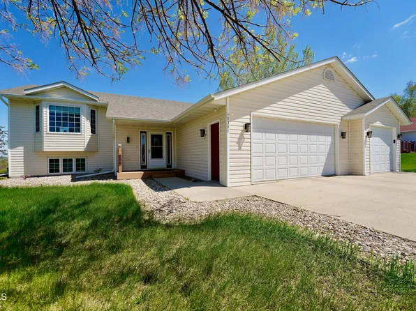 1301 9th Ave SW, Jamestown, ND 58401