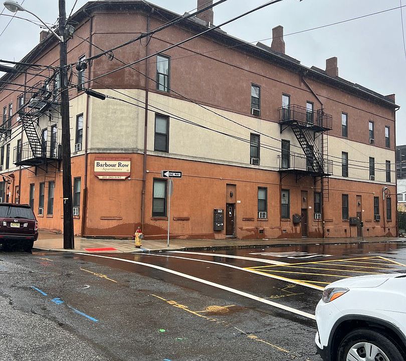 1st image of 223-233 Slater St #28-311