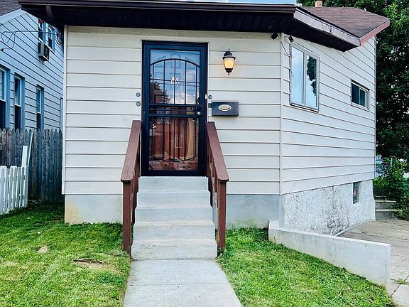 3rd image of 6021-27 Harbison Ave