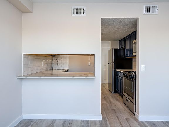 4th image of 4321 Barcelos Dr
