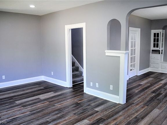 5th image of 3705 E 154th St