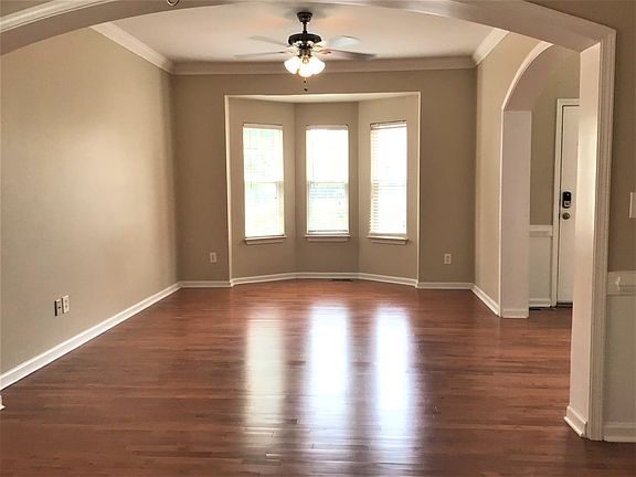 2nd image of 1481 Leisure Lake Ln
