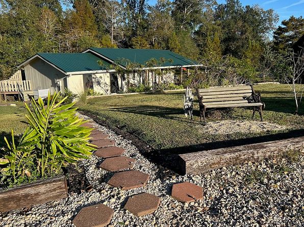 20 Hidden Hills Community