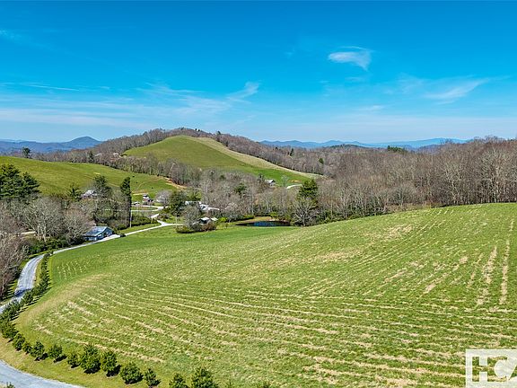 3rd image of 657 Fowler Road