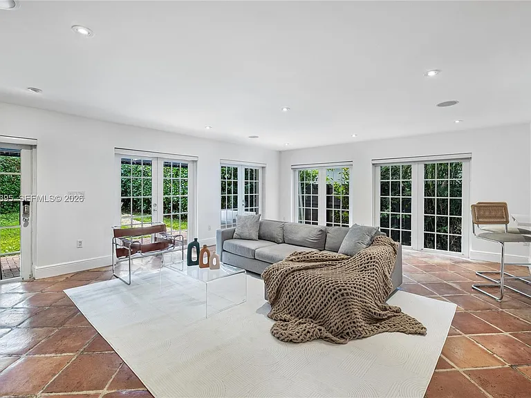 4150 Ventura Ave — Photo 10