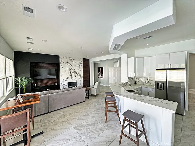43244 Freesia Pl — Photo 10