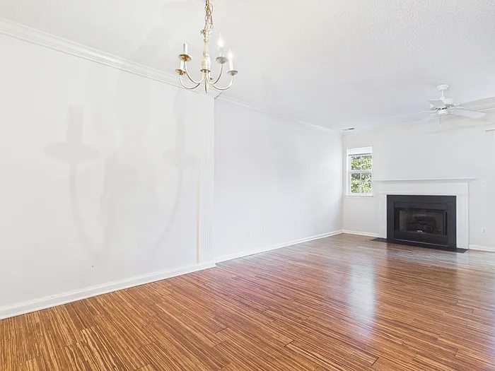 2 bed, 2.5 bath, 1068 sqft, $1,650 — Photo 4