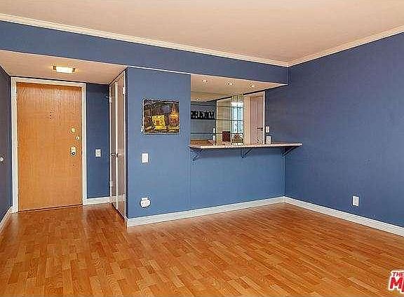 3rd image of 4915 Tyrone Ave APT 233