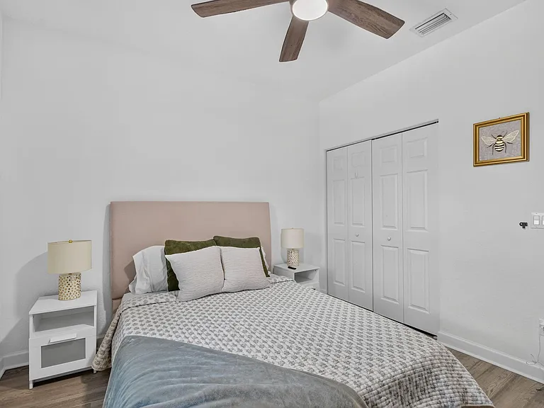 10139 Wellington Parc Dr — Photo 33