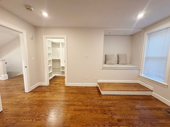 5th image of 274-276 Sumner St #276-1