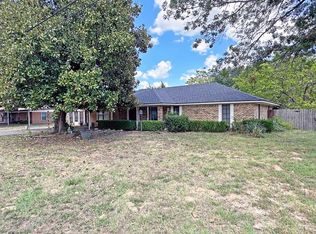 2307 Crystal Dr, Athens, TX 75752