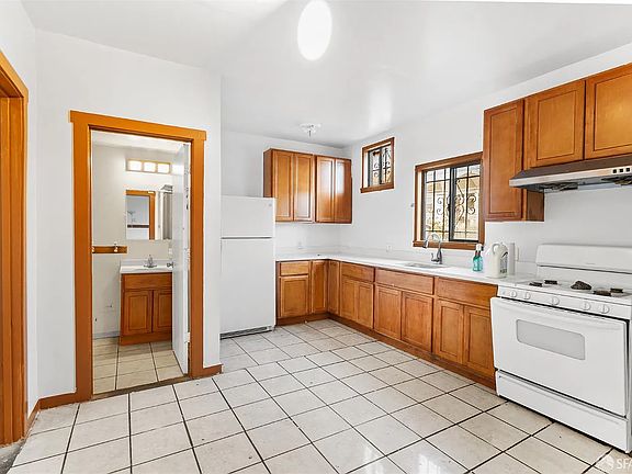 3rd image of 1748 E 15th St #1