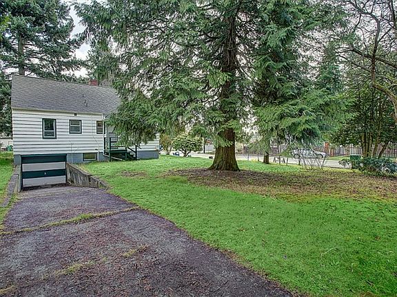 2nd image of 10703 Dayton Ave N
