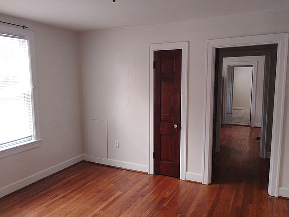 5th image of 451 Marquis Ave #B