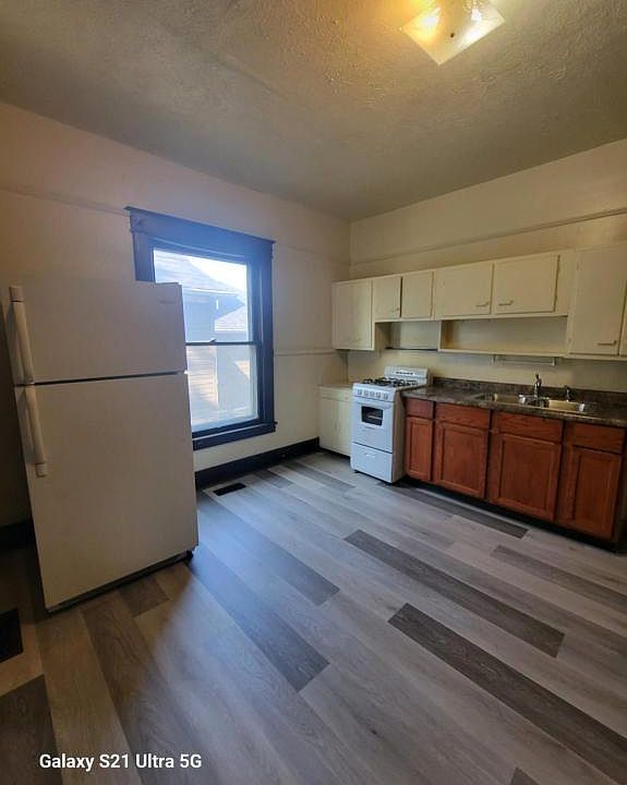1st image of 600 S Armstrong St #2