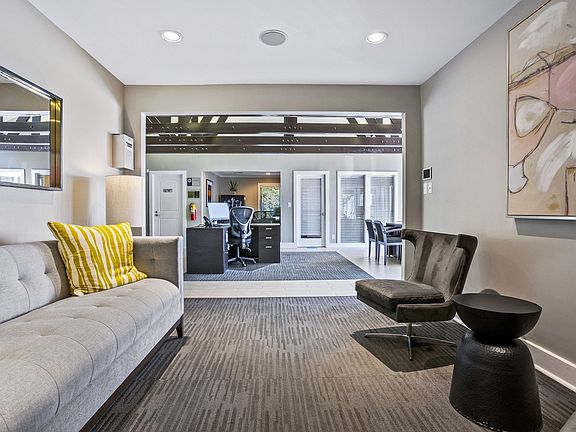 The amenity offerings of Windsor Peachtree Corners has been tailored to serve all of your daily lifestyle needs.