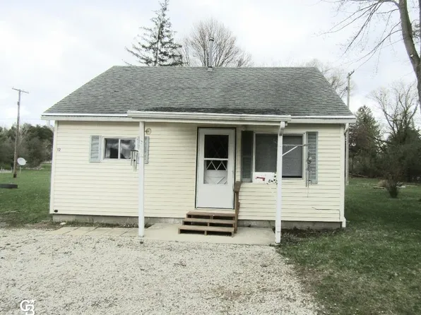 12 Clarence St, Yale, MI 48097