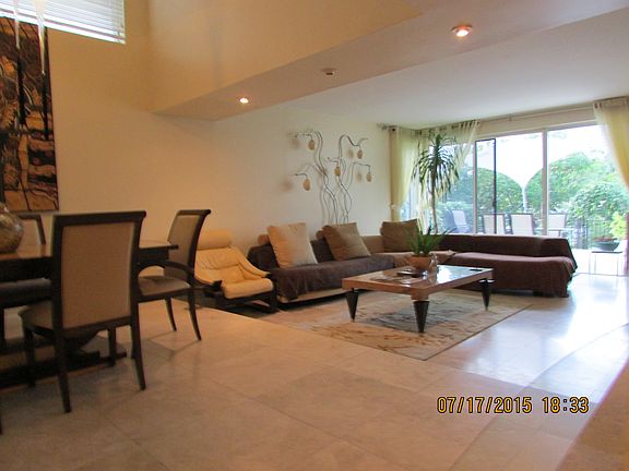 5th image of 339 Poinciana Dr