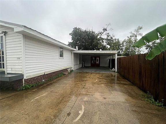 3rd image of 22406 Teal St
