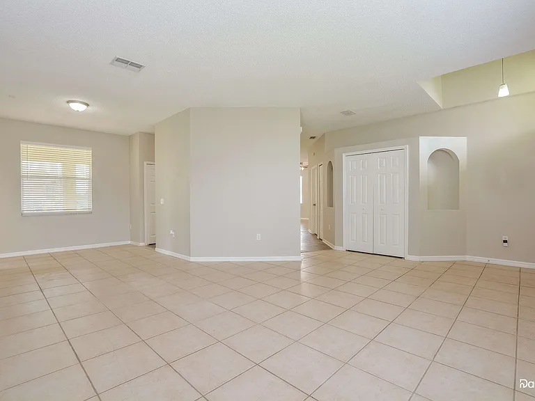 139 Brixham Ct — Photo 6