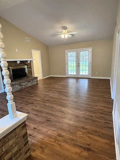 3 bed, 1551 sqft, $1,600 — Photo 2