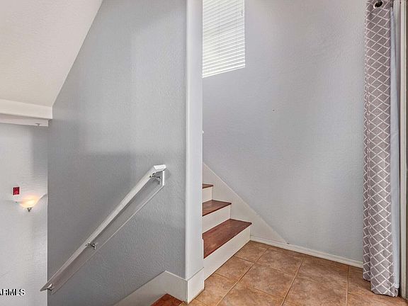 4th image of 3250 W Greenway Rd Unit 157