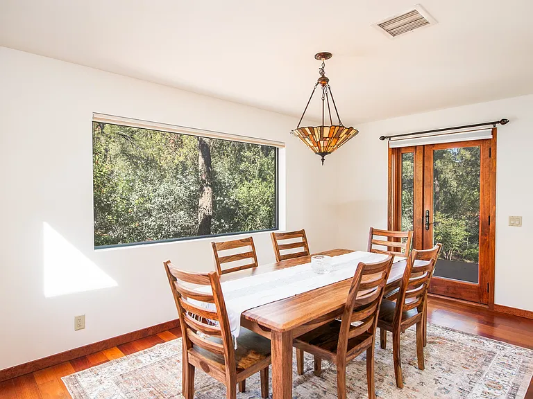 1135 Rodeo Rd — Photo 35