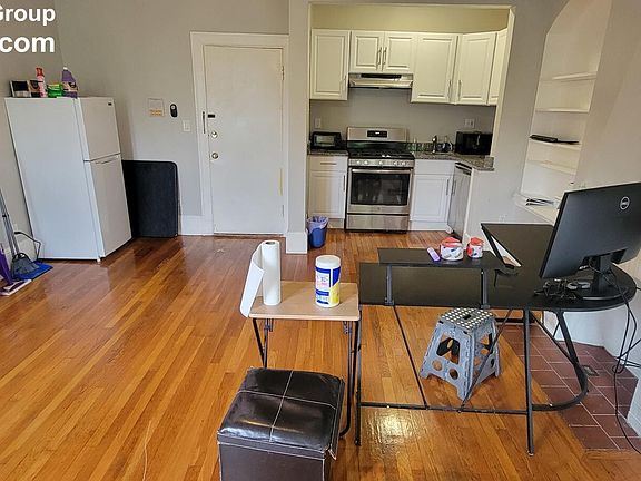 3rd image of 44 Fenway APT 10