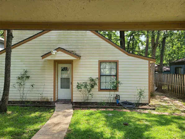 26605 Orchid Ct, Huntsville, TX 77320