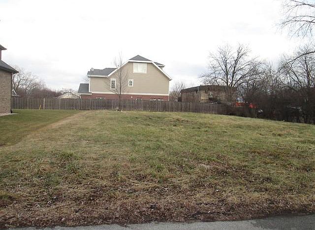 1st image of 10015 S 80th Ct