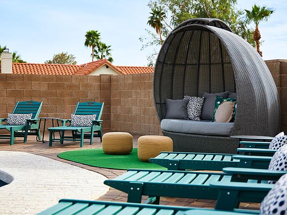 Private cabana and 8 loungers