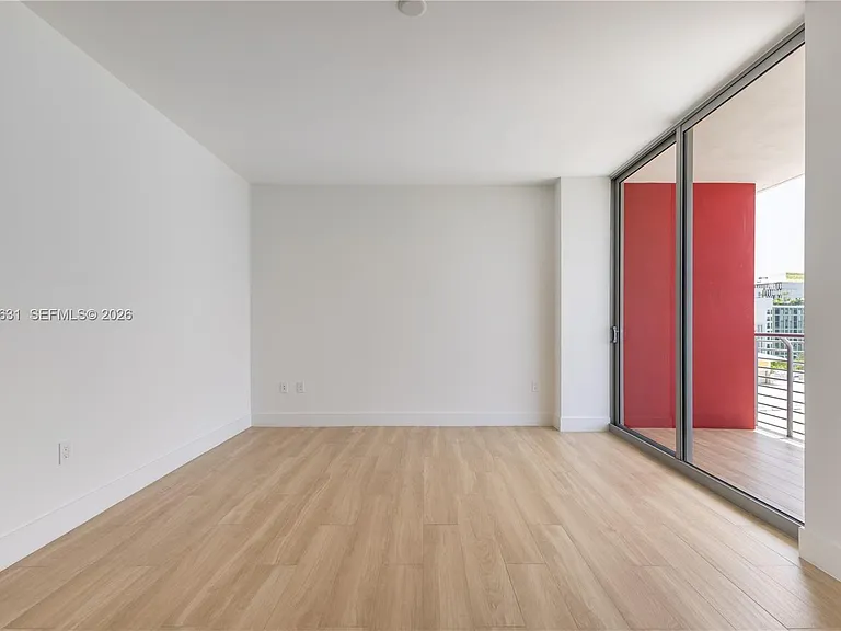 90 NE 32nd St #815 — Photo 4