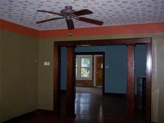 3rd image of 4615 Carrollton Ave
