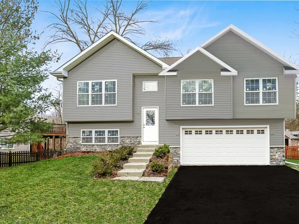 28651 N Monroe St, Wauconda, IL 60084