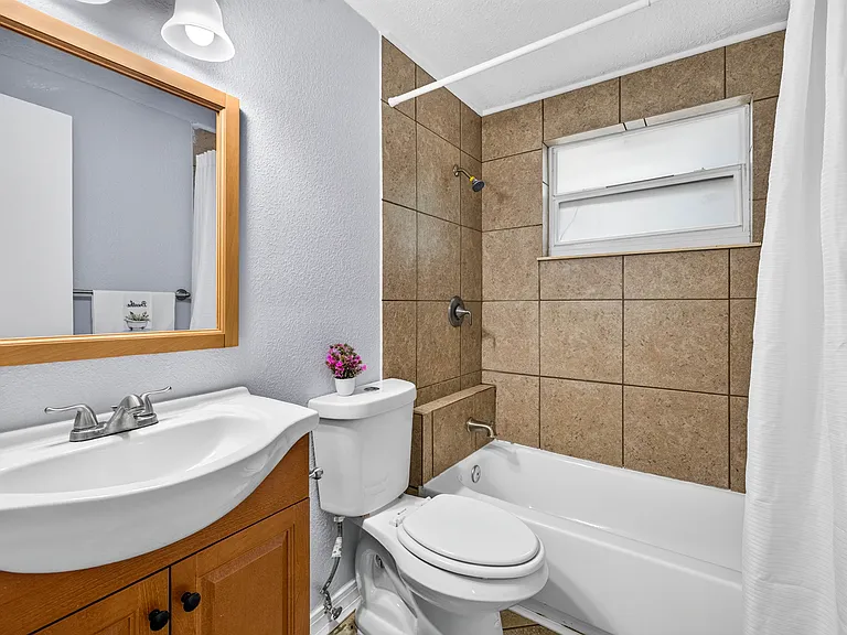2516 Templewood Dr — Photo 12