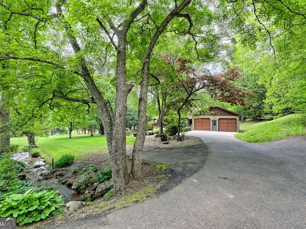 2877 Cynth Creek Rd, Hiawassee, GA 30546