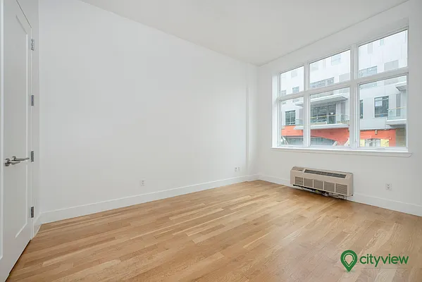 Rented by City View Living | media 32