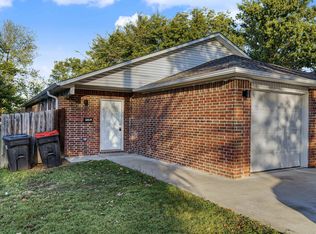 910B Crutcher St, Springdale, AR 72764