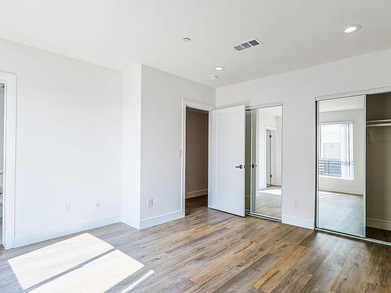 5934 Lemp Ave — Photo 11
