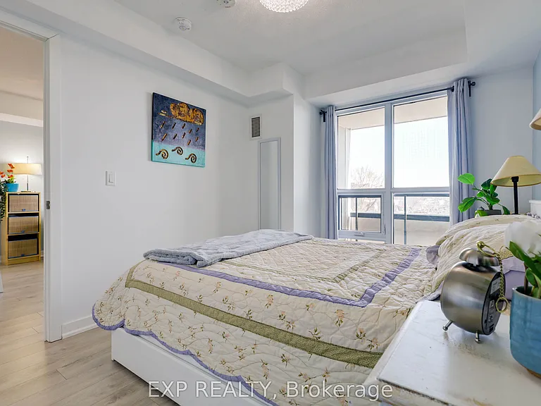8 Trent Ave #410 — Photo 9