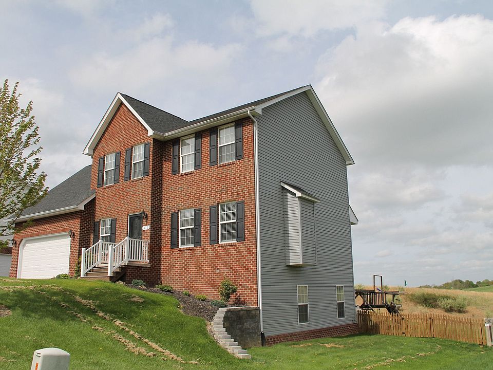 1st image of 475 Windsor Dr