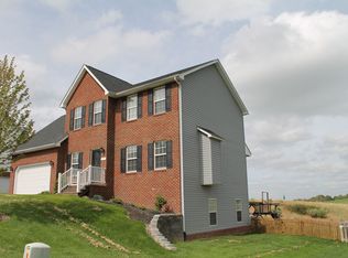 475 Windsor Dr, Christiansburg, VA 24073